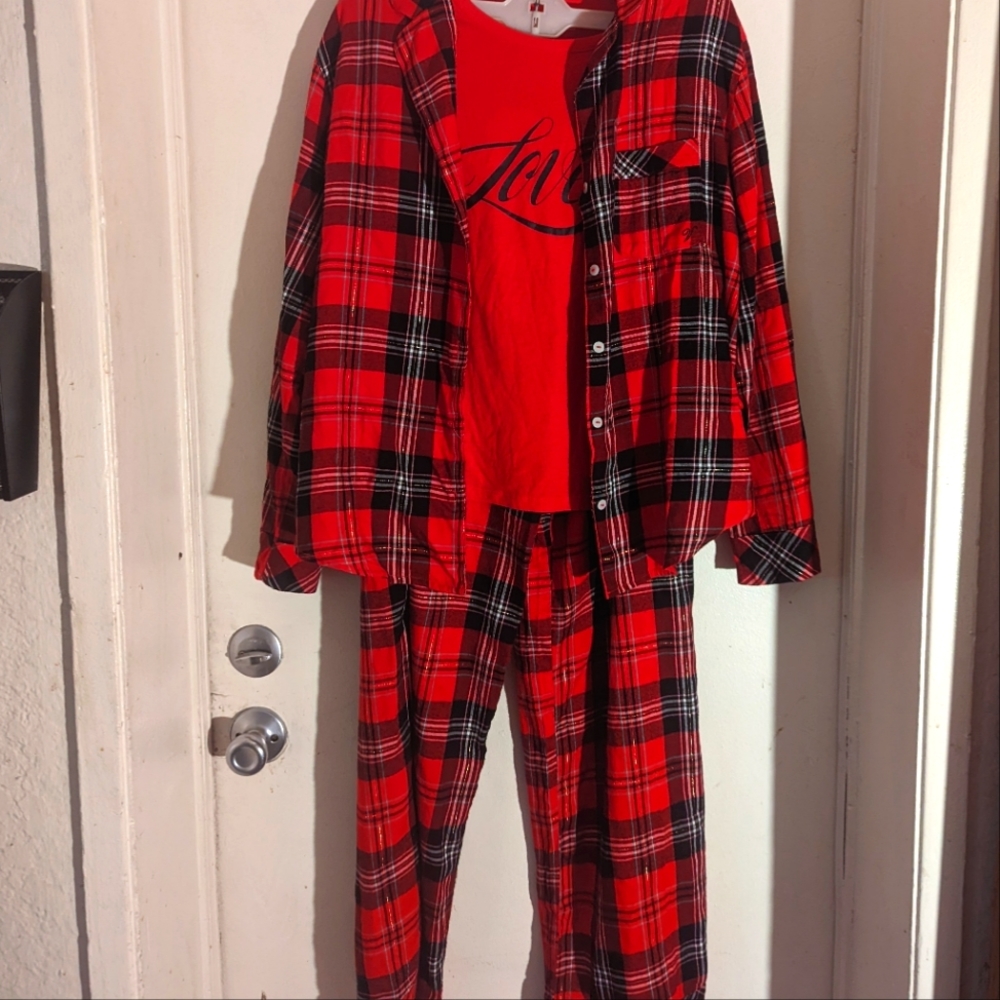 NEW Victoria's Secret 3PC Plaid PJ Set          Sz MED